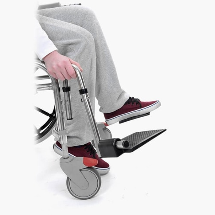 700 Self Propelled Shower Chair - Image 2